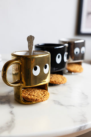 Gold Cookie Holding Face Mug