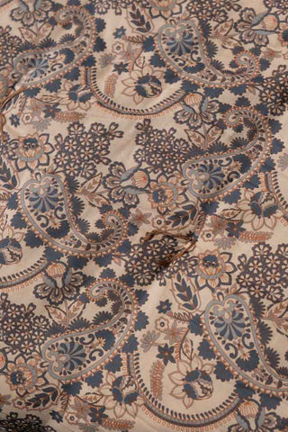 Detail shot of the pattern of the Floral Paisley Bench Seat Pad.