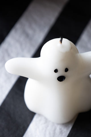 Close-up of the Ghost Shaped Candle, seen from above.