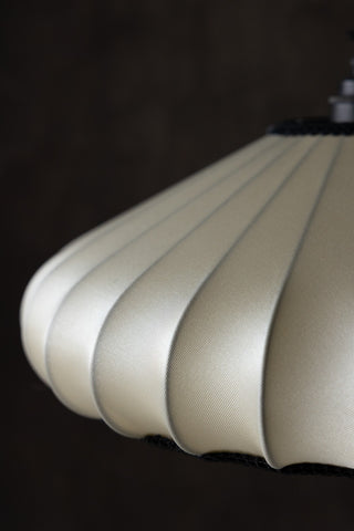 Close-up of the side of the Lantern Style Flush Easyfit Light Shade.