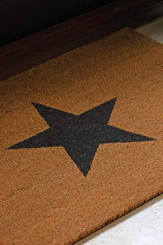 Close-up of the star on the Large Star Doormat.