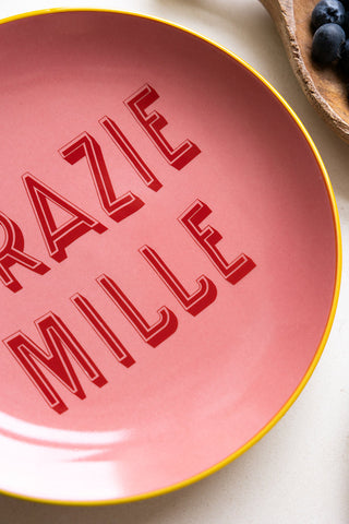 Detail shot of the Pink Grazie Mille Plate.