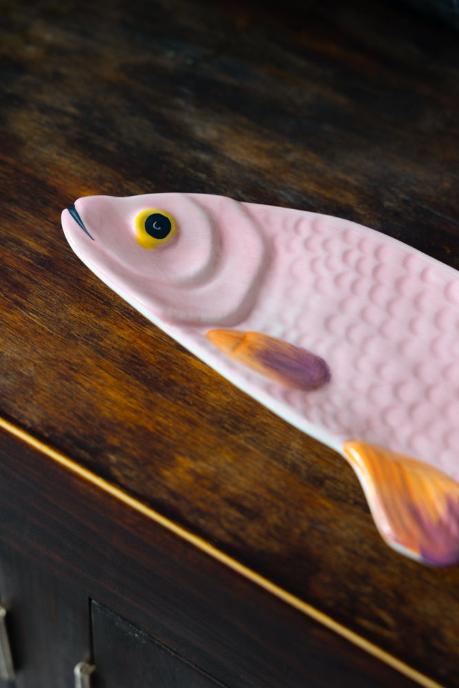 Fish shop serving platter