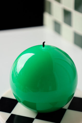 Detail image of the Green Sphere Candle