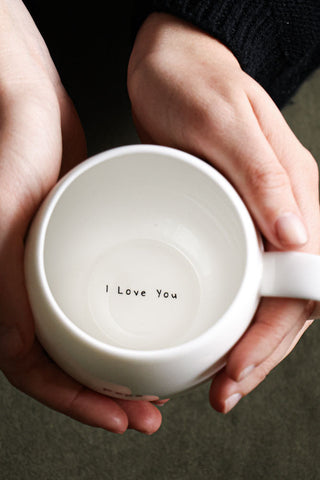 Image of the message inside the Hidden Message Mama Mug