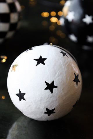 Detail image of the White Christmas Decoration With Black Stars